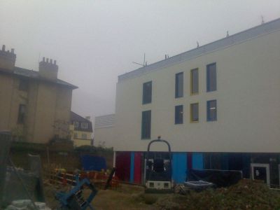 Front of Leisure Centre from High Road
