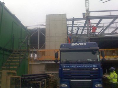 Front of Leisure Centre from High Road
